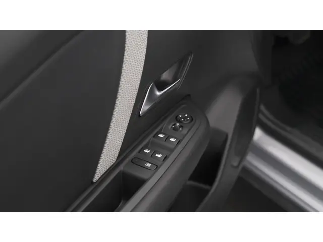 Citroën C4 X PureTech 130 EAT8 Plus 2023 Benzine 21