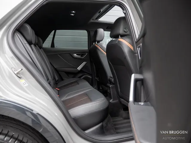 Audi Q2 35 TFSI S-Line 2020 Benzine 21