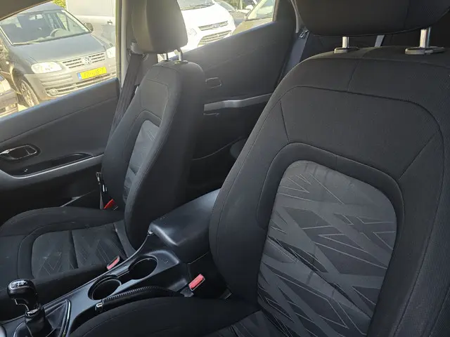 Kia cee'd Sportswagon 1.6 GDI First Edition 2016 Benzine 11