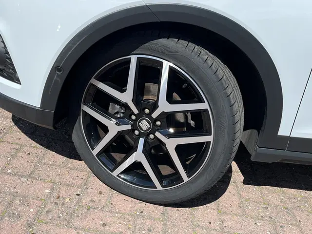 SEAT Arona TSI 115 pk FR Limited Edition 2020 Benzine 33