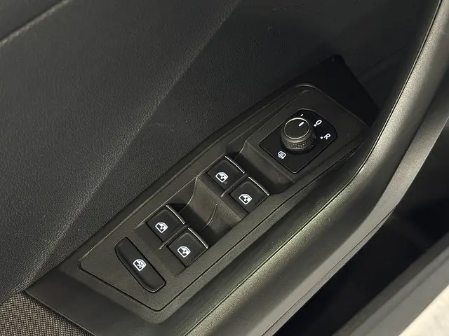 Volkswagen T-Roc 1.5 TSI Sport 2019 Benzine 28