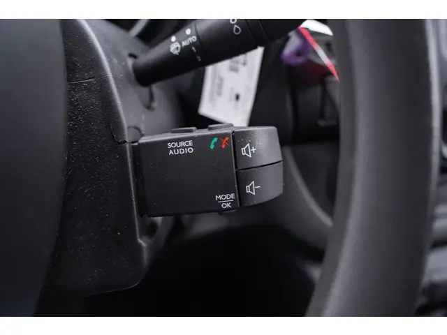 Renault Trafic 2.0 dCi 120pk L2H1 Airco, 2021 Diesel 34