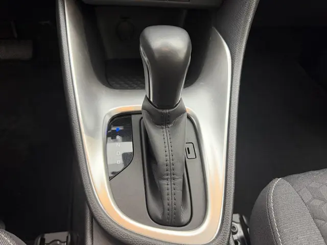 Toyota Yaris 1.5 Hybrid Active 2021 Hybride Benzine 15