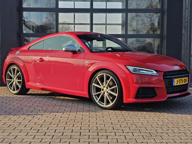 Audi TT 2