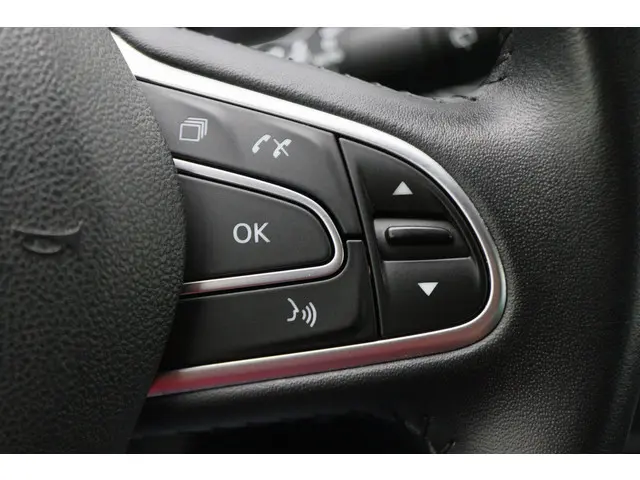 Renault Mégane Estate 1.3 TCe Limited 2019 Benzine 36