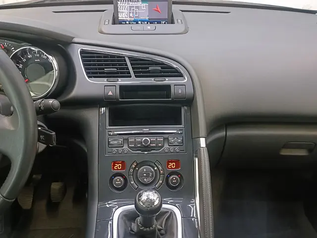 Peugeot 3008 1.6 VTi PANO/NAVI/NAP/TREKHAAK 2012 Benzine 24