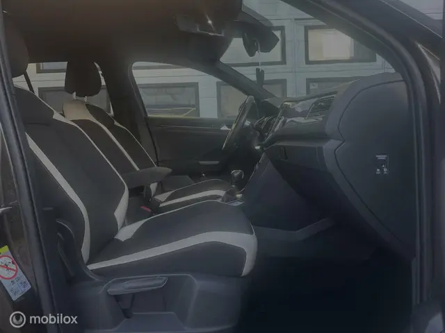 Volkswagen T-Roc 1.5 TSI Sport Business R 2019 Benzine 13