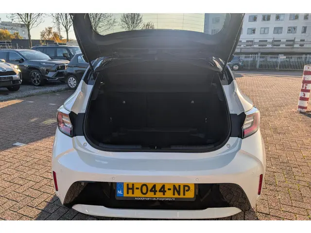 Toyota Corolla 1.8 Hybrid Executive 2020 Hybride Benzine 8