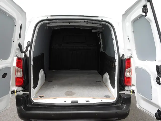 Opel Combo 1.5D L2H1 Standaard 2022 Diesel 7