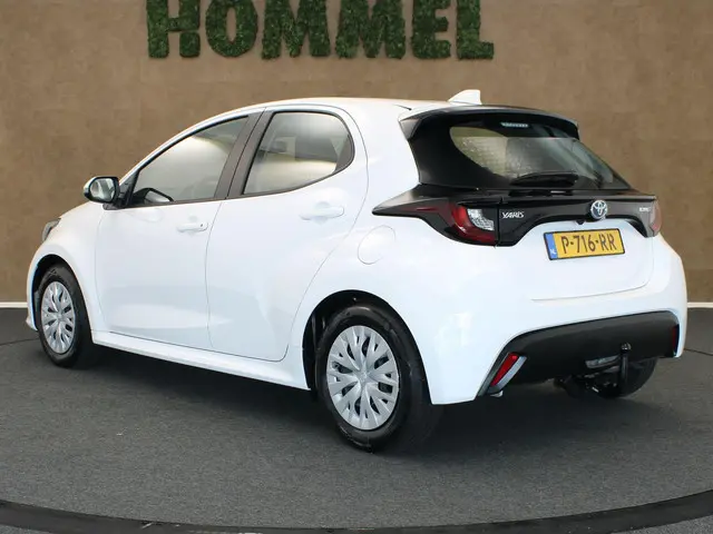 Toyota Yaris 1.5 Hybrid Active 2022 Hybride Benzine 10