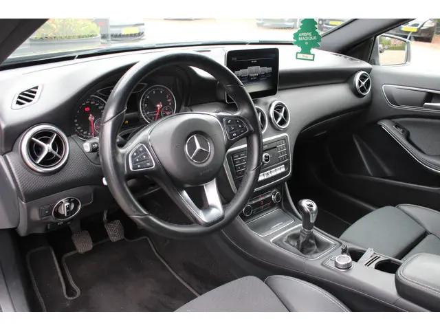 Mercedes-Benz A-Klasse A 160 Ambition 2017 Benzine 8