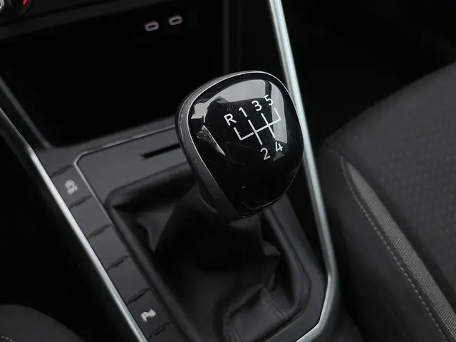 Volkswagen Taigo 1.0 TSI Life Business 2022 Benzine 14