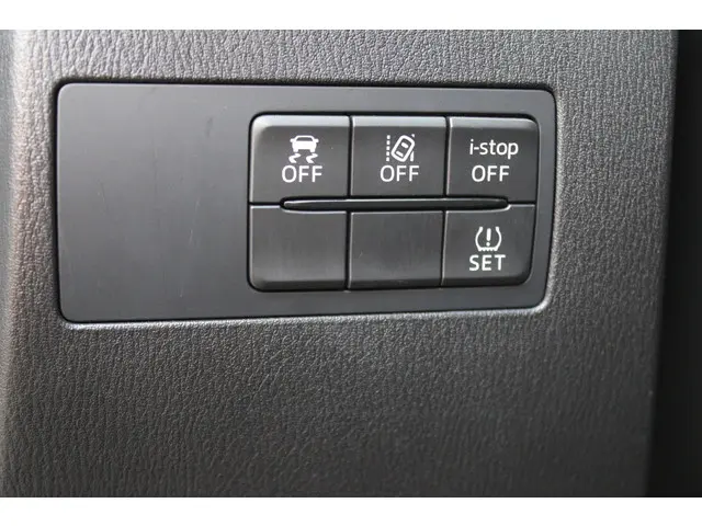 Mazda 2 1.5 Skyactiv-G Luxury 2022 Benzine 15