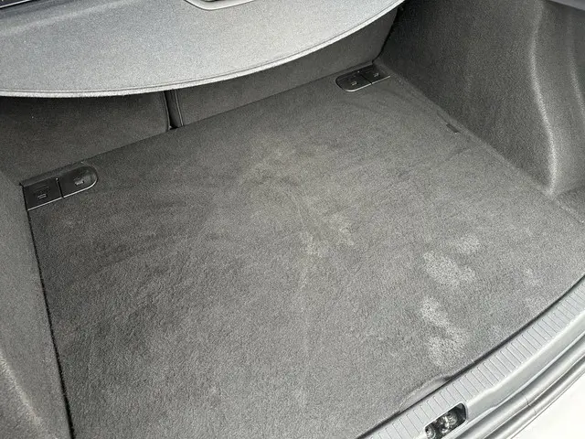 Renault Clio 0.9 TCe Limited | Trekhaak | Navi 2018 Benzine 31