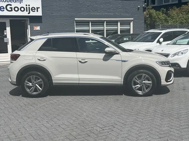 Volkswagen T-Roc 1.5 TSi DSG R-Line (2X) 2022 Benzine 2