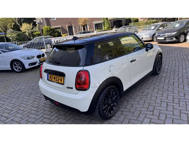 MINI Cooper Mini 1.5 Business 2018 Benzine 7