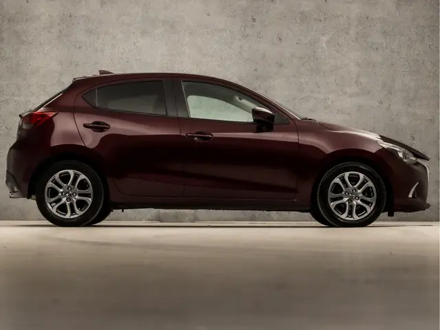 Mazda 2 1.5 Skyactiv-G GT-Luxury 2017 Benzine 4