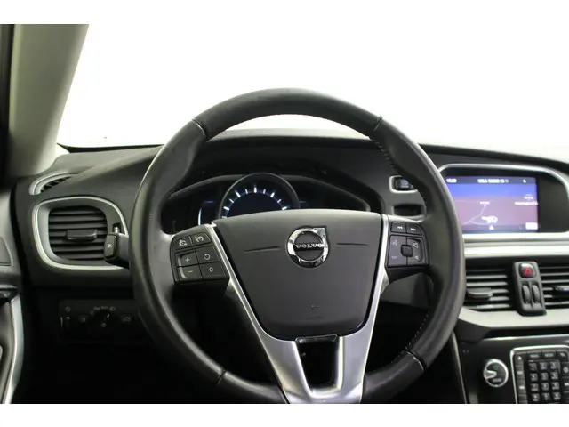 Volvo V40 T2 Polar+ Automaat 2019 Benzine 17