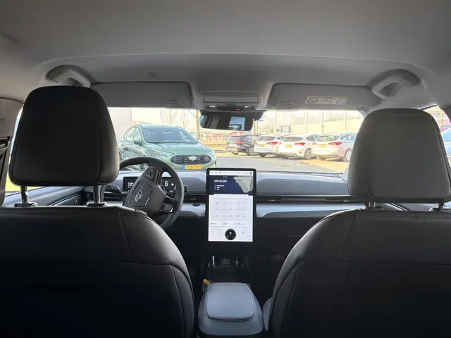 Ford Mustang Mach-E RWD 75 kWh 2023 Elektrisch 11