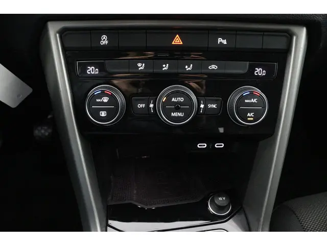 Volkswagen T-Roc 1.5 TSI Style Business 2021 Benzine 21