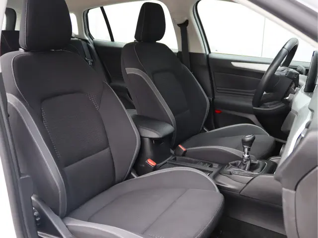 Ford Focus Wagon 1.0 EcoBoost 2019 Benzine 19