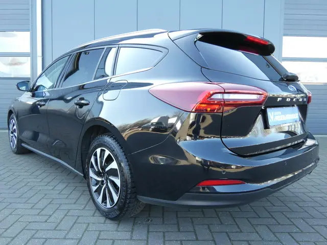 Ford Focus Wagon HELAAS VERKOCHT!!! 2022 Benzine 3