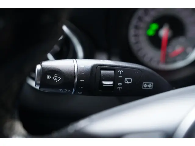 Mercedes-Benz A-Klasse 180 Prestige 2015 Benzine 21