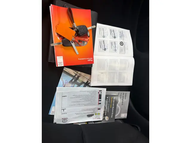 Toyota Aygo 1.0 VVT-i Now Airco 2013 Benzine 12