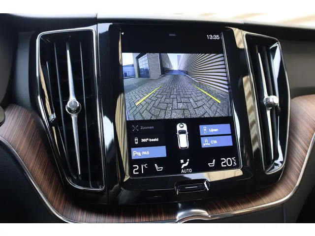 Volvo XC60 B5 Momentum Exclusive 2021 Benzine 53