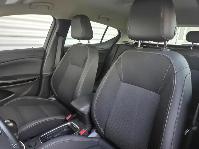 Opel Astra 1.4 Innovation 2018 Benzine 9