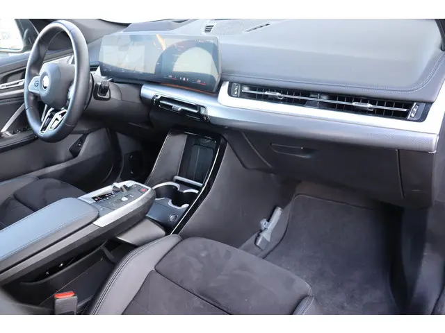 BMW iX1 xDrive30 67 kWh 2024 Elektrisch 8