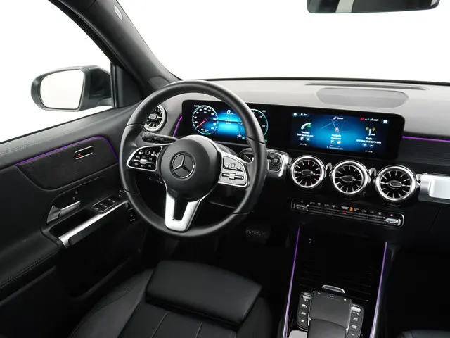 Mercedes-Benz EQB 250 Luxury Line 67 kWh 2023 Elektrisch 23