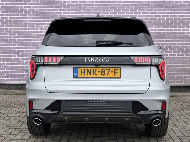 Lynk & Co 01 1.5 Plug-in Hybrid 2025 Hybride Benzine 7