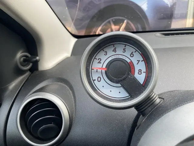 Peugeot 107 1.0 Active 2013 Benzine 15