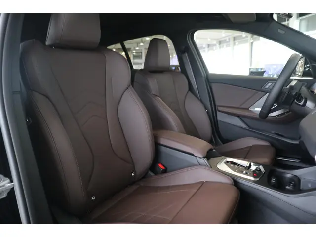 BMW 1 Serie 5-deurs 123 xDrive 2025 Benzine 8