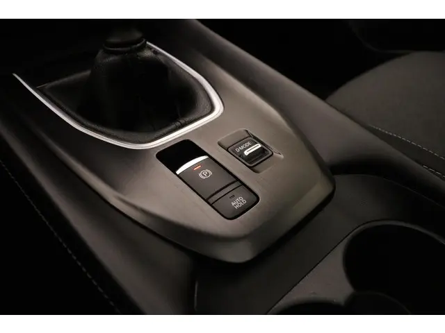Nissan QASHQAI 1.3 MHEV N-Connecta 2022 Benzine 24