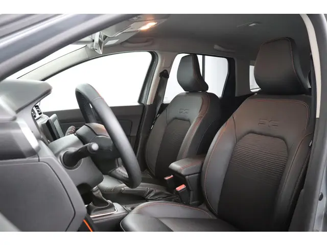 Dacia Duster 1.3 TCe 150 EDC Extreme 2023 Benzine 9