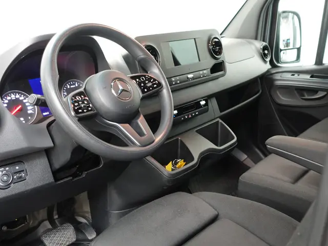 Mercedes-Benz Sprinter L3H2 Automaat 2022 Diesel 11