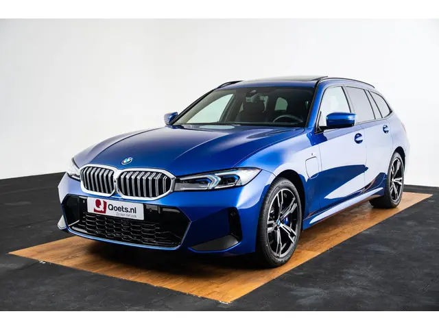 BMW 3 Serie Touring 330e 2025 Hybride Benzine 33