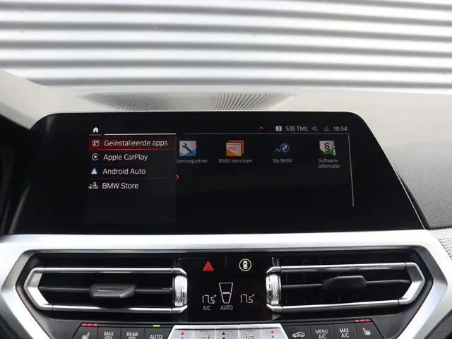 BMW 3 Serie Sedan 318i 2021 Benzine 27