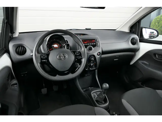 Toyota Aygo 1.0 VVT-i x-fun 2021 Benzine 14