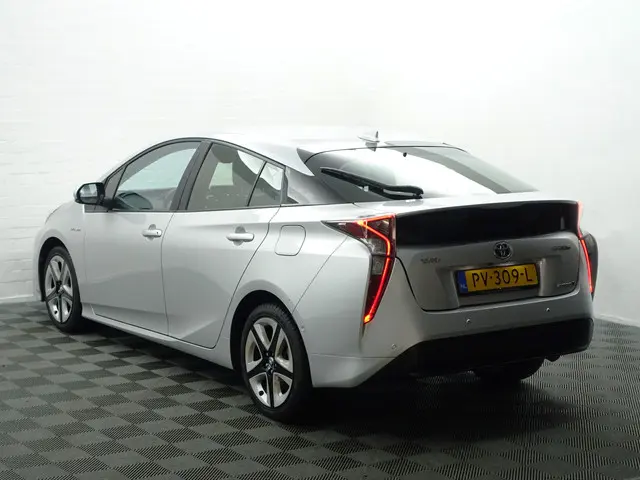 Toyota Prius 1.8 Dynamic+ Aut- 2017 Hybride Benzine 5