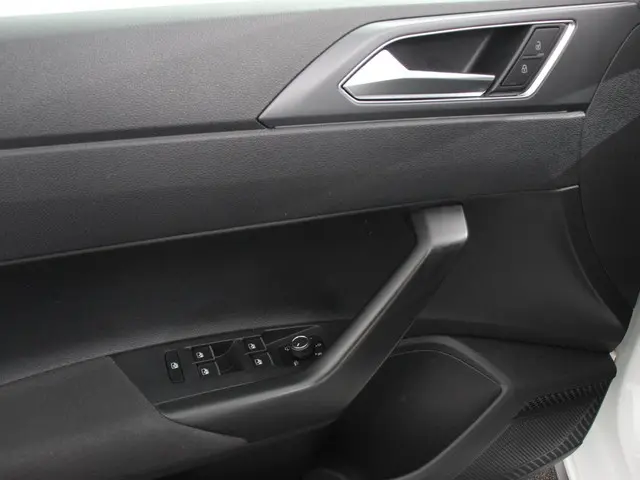 Volkswagen Polo 1.0 TSI R-Line DSG 2023 Benzine 31