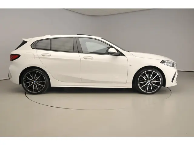 BMW 1 Serie 118i Automaat M Sport Plus 2020 Benzine 4