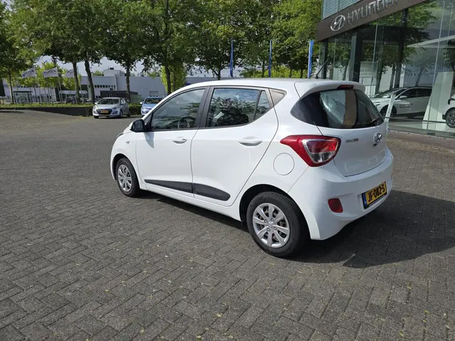 Hyundai i10 1.0i Comfort 1e eig/NL-auto 2016 Benzine 8