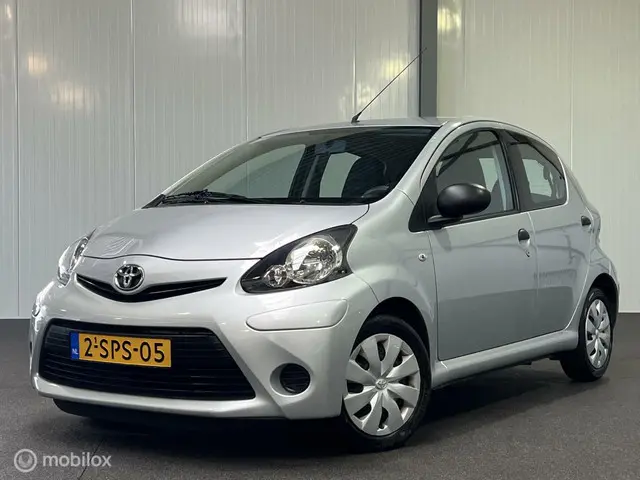 Toyota Aygo 1.0 VVT-i Now 5-drs [ NAP airco ] 2013 Benzine