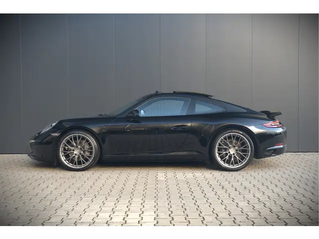 Porsche 911 3.0 Carrera 2018 Benzine 8