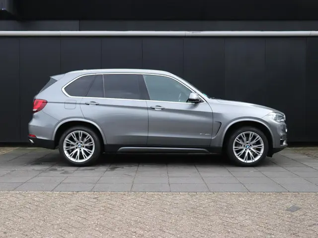 BMW X5 xDrive40e iPerformance 2015 Hybride Benzine 4
