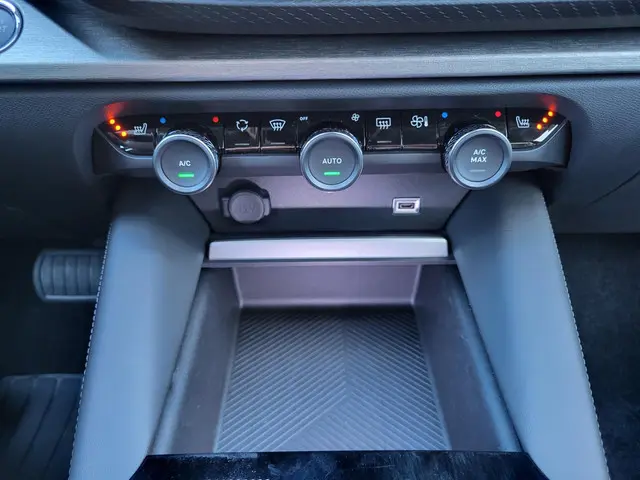 Citroën C5 X 1.2 PureTech Feel AUTOMAAT 2023 Benzine 20