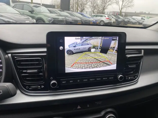 Kia Rio 1.0 T-GDi MHEV DynamicLine 2023 Hybride Benzine 10